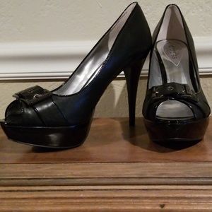 Guess platform peep toe 4" heels